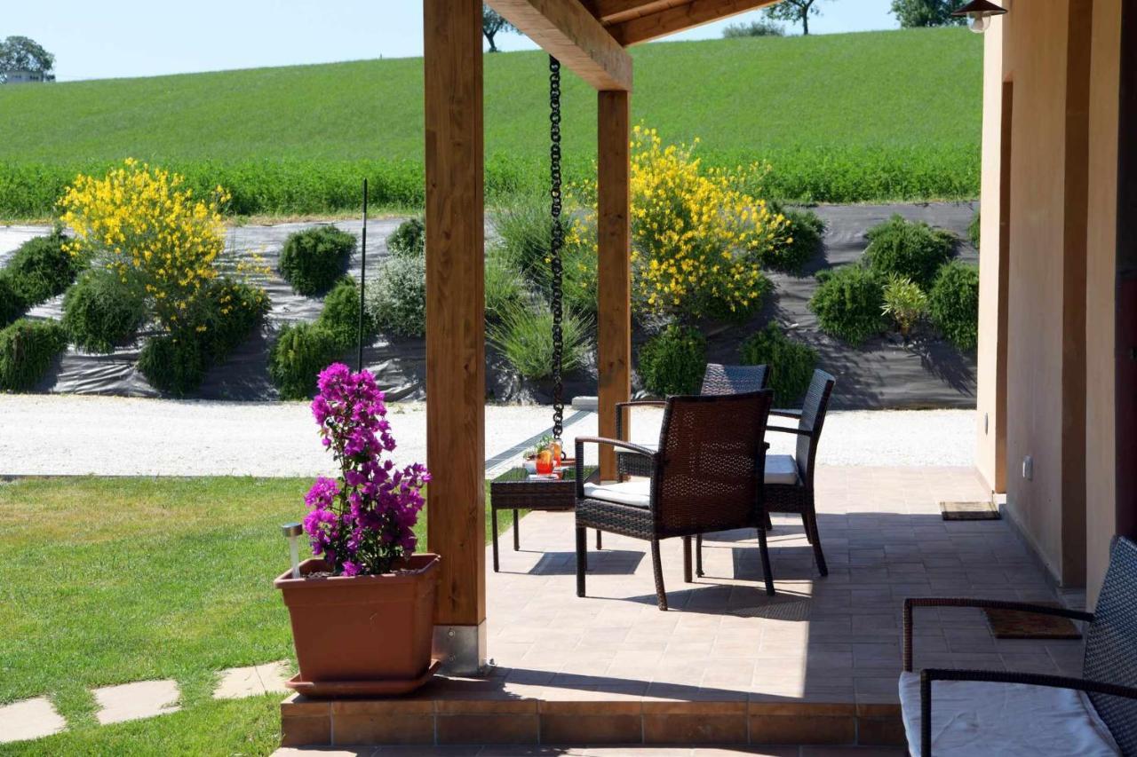 Casa Montefiore 13 Iris LT nella tranquilla campagna Marchigiana Ancona Esterno foto