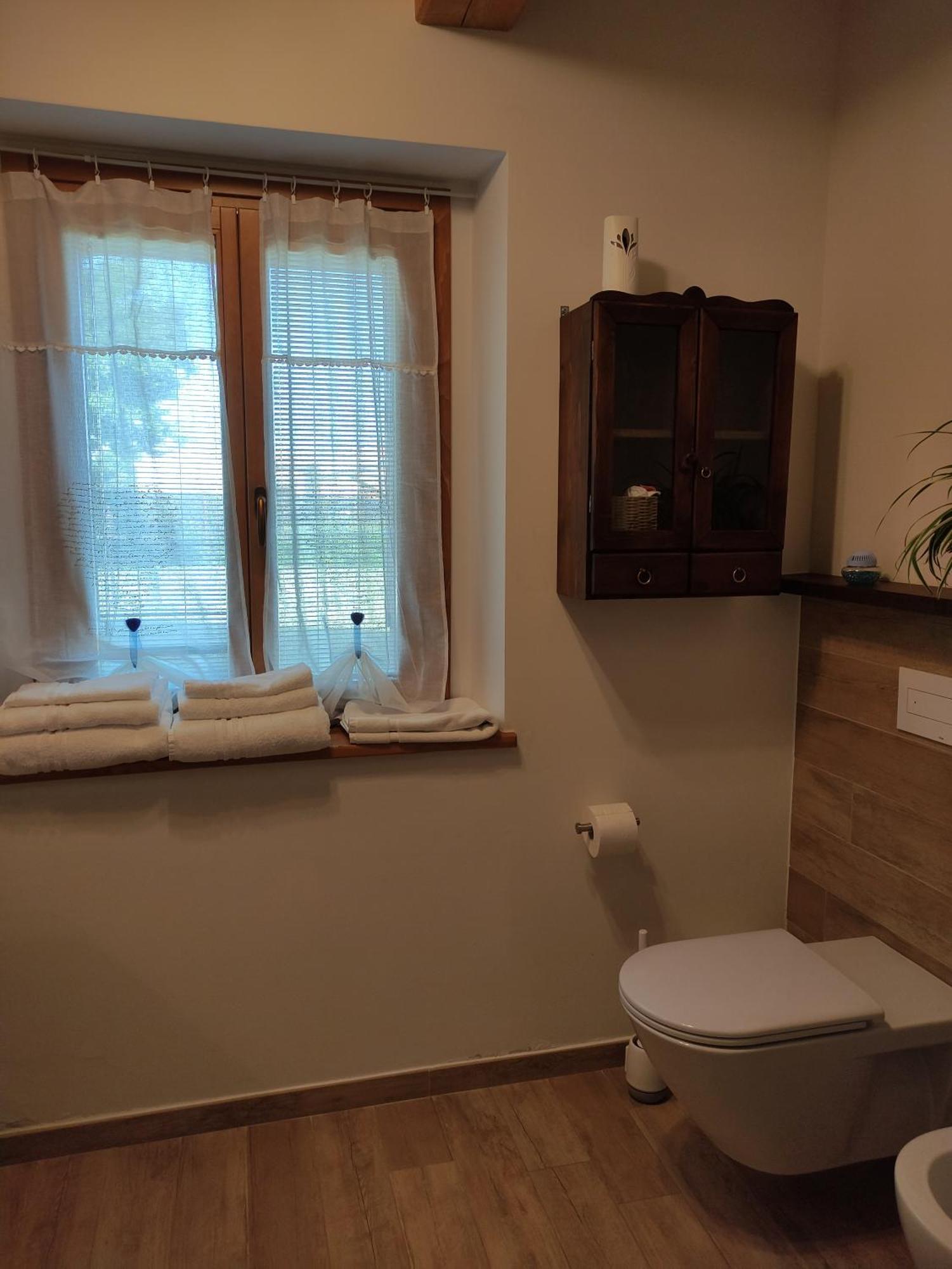 Casa Montefiore 13 Iris LT nella tranquilla campagna Marchigiana Ancona Esterno foto